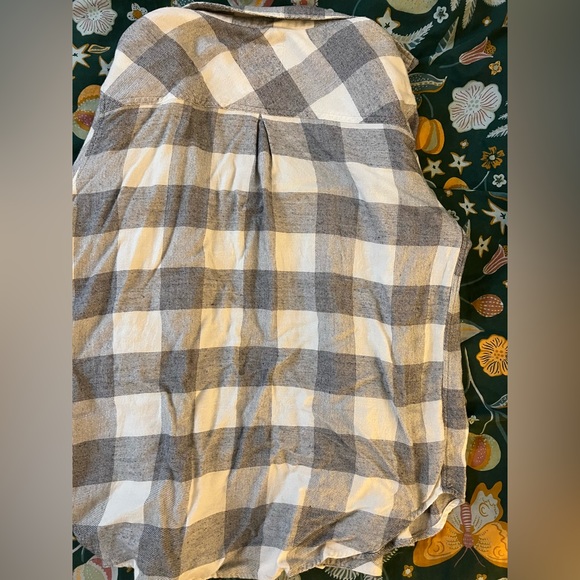 LAST CHANCE💥 Rails Button Up Shirt - Picture 4 of 6